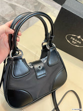 Load image into Gallery viewer, PD198 Moon Bag / 9x6.3x2.9inch
