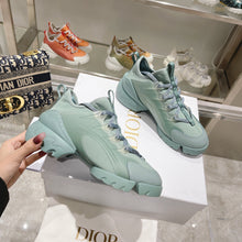 Load image into Gallery viewer, SE889 DR D-Connect Sneaker / Size5-10
