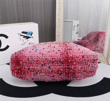 Load image into Gallery viewer, CC677 22 Handag / 15.3x9.4x3.1inch
