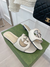 Load image into Gallery viewer, SE893 GC Women&#39;s Interlocking G cut-out Slide Sandal / Size5-10
