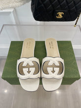 Load image into Gallery viewer, SE893 GC Women&#39;s Interlocking G cut-out Slide Sandal / Size5-10
