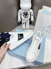 Load image into Gallery viewer, SE926 PD Leather Sneakers / Size5-10
