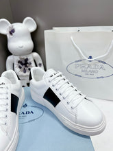 Load image into Gallery viewer, SE926 PD Leather Sneakers / Size5-10
