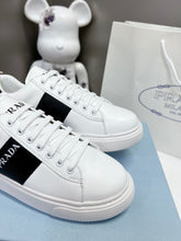 Load image into Gallery viewer, SE926 PD Leather Sneakers / Size5-10
