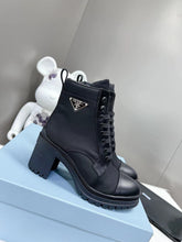 Load image into Gallery viewer, SE927 PD Brushed leather and nylon laced booties / Size5-9
