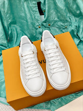 Load image into Gallery viewer, SE925 Time Out Sneaker / Size5-11
