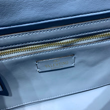 Load image into Gallery viewer, VLTN071 LARGE ROMAN STUD THE SHOULDER BAG IN NAPPA WITH CHAIN

