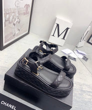 Load image into Gallery viewer, SE924 CC Sandals / Size5-9
