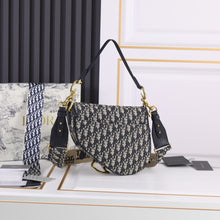 Load image into Gallery viewer, DR233 Saddle Bag (Come with Long Shoulder Straps ）
