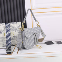 Load image into Gallery viewer, DR235 Saddle Bag (Come with Long Shoulder Straps ）
