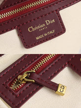 Load image into Gallery viewer, DR236 Saddle Bag (Come with Long Shoulder Straps ）
