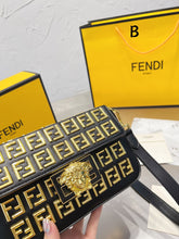 Load image into Gallery viewer, FF140 Fendi x Versace Leather Baguette Bag / 8.7x5.1x1.6inch
