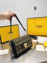 Load image into Gallery viewer, FF140 Fendi x Versace Leather Baguette Bag / 8.7x5.1x1.6inch
