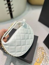 Load image into Gallery viewer, CC638 Small Pouch / 6.2 × 6.2 × 2.1 in
