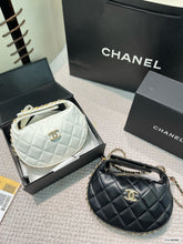 Load image into Gallery viewer, CC638 Small Pouch / 6.2 × 6.2 × 2.1 in
