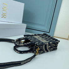 Load image into Gallery viewer, DR239 Book Mini Tote Bag / 7.1x5.3x2.5inch
