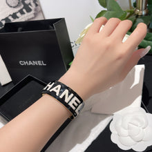 Load image into Gallery viewer, JW615 CC Cuff
