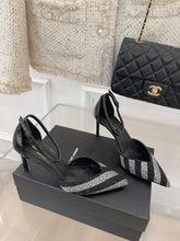 Load image into Gallery viewer, SE823 Shiny Heels / Size5-9
