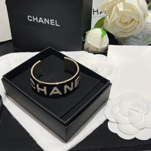 Load image into Gallery viewer, JW615 CC Cuff
