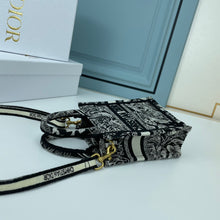 Load image into Gallery viewer, DR240 Book Mini Tote Bag / 7.1x5.3x2.5inch
