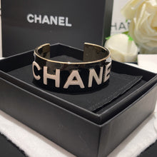 Load image into Gallery viewer, JW615 CC Cuff
