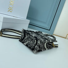 Load image into Gallery viewer, DR240 Book Mini Tote Bag / 7.1x5.3x2.5inch
