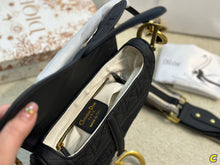 Load image into Gallery viewer, DR260 Saddle Bag with Wide Strap / 10 x 8 x 3 inches
