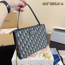 Load image into Gallery viewer, DR262 30 Montaigne Pouch / 10 x 8 x 2.5 inches
