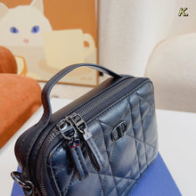 Load image into Gallery viewer, DR264 Dior Caro Box Bag / 7 x 5 x 2 inches
