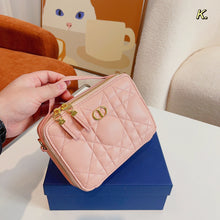Load image into Gallery viewer, DR264 Dior Caro Box Bag / 7 x 5 x 2 inches
