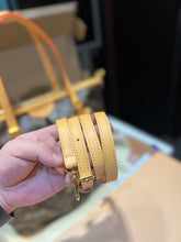 Load image into Gallery viewer, LB759 Vintage Shoulder Bag / 13.4x13inch
