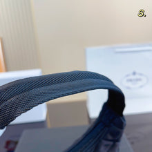 Load image into Gallery viewer, PD199 Re-Nylon Prada Re-Edition 2000 mini-bag/ 8.6x2.4x6.3inch
