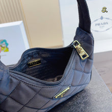 Load image into Gallery viewer, PD199 Re-Nylon Prada Re-Edition 2000 mini-bag/ 8.6x2.4x6.3inch
