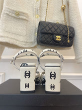 Load image into Gallery viewer, SE864 CC Sandals / Size5-9
