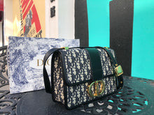 Load image into Gallery viewer, DR221 30 Montaigne / S:6.9x4.5x2inch, M:9.8x6.3x3.2inch
