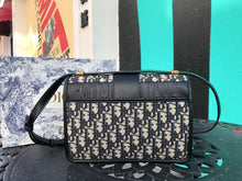 Load image into Gallery viewer, DR221 30 Montaigne / S:6.9x4.5x2inch, M:9.8x6.3x3.2inch
