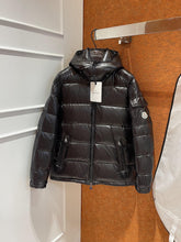 Load image into Gallery viewer, CLTH274 MC Maya 70 Short Down Jacket
