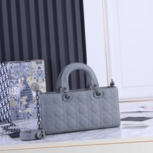 Load image into Gallery viewer, DR226 Lady D-JOY Handbag / 10.2x5.3x2inch

