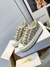 Load image into Gallery viewer, SE1049 DR Walk&#39;n&#39;Dior Platform Sneaker / Size4-11
