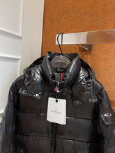 Load image into Gallery viewer, CLTH274 MC Maya 70 Short Down Jacket
