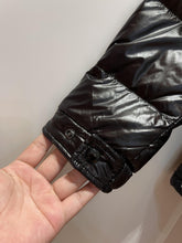 Load image into Gallery viewer, CLTH274 MC Maya 70 Short Down Jacket
