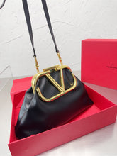 Load image into Gallery viewer, VLTN077 Cltuch with Shoulder Strap / 11x10.2inch
