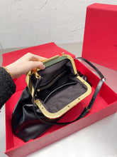 Load image into Gallery viewer, VLTN077 Cltuch with Shoulder Strap / 11x10.2inch
