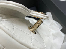 Load image into Gallery viewer, CC575 Heart Zipped Arm Coin Purse / HIGHEST QUALITY VERSION
