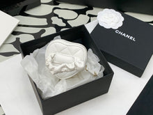 Load image into Gallery viewer, CC575 Heart Zipped Arm Coin Purse / HIGHEST QUALITY VERSION
