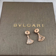 Load image into Gallery viewer, JW587 BG DIVAS&#39;DREAM EARRINGS
