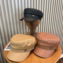 Load image into Gallery viewer, JW638 DR Beret
