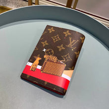 Load image into Gallery viewer, LB642 Passport Cover / 3.9x5.5x1inch
