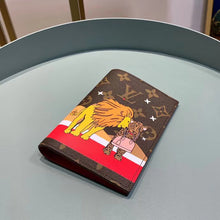 Load image into Gallery viewer, LB642 Passport Cover / 3.9x5.5x1inch

