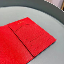 Load image into Gallery viewer, LB642 Passport Cover / 3.9x5.5x1inch
